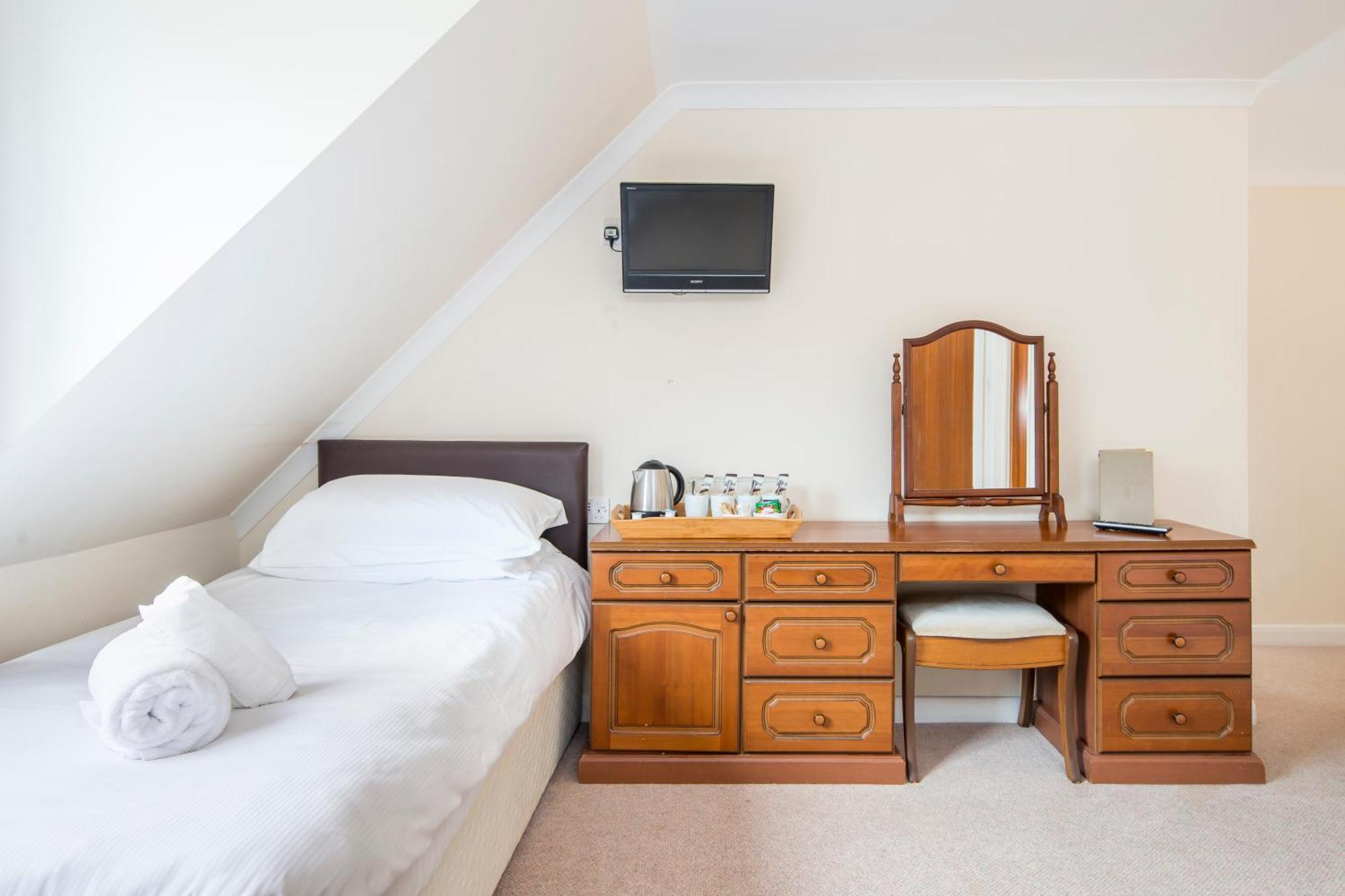 Hotel Trewern Arms